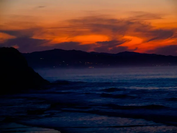 Uma Vista Fascinante Pôr Sol Sobre Oceano — Fotografia de Stock