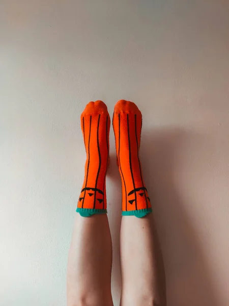 Vertical Shot Feet Wearing Halloween Socks — Stock Photo, Image