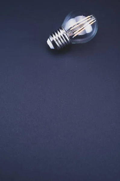Primer Plano Una Lámpara Edison Led Aislada —  Fotos de Stock