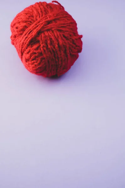 Vertical High Angle Shot Ball Red Yarn — Stock Photo, Image