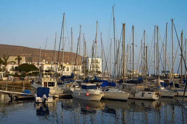 Eine Nahaufnahme Von Booten Einem Hafen — Stockfoto