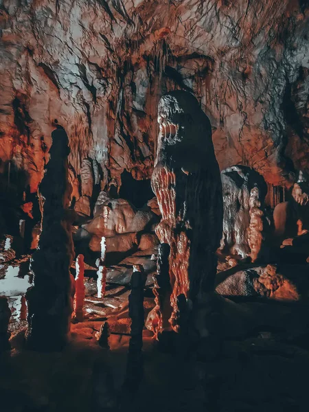 Vertical Shot Orange Cave Walls Stone Formations — Stock Photo, Image