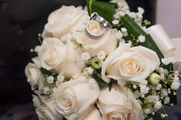 Közelkép Gyönyörű Részleteket Esküvői Dekorációk Különböző Virágok — Stock Fotó