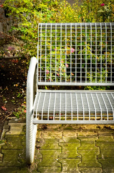 Vertical Shot Metal Bench Flowers — Foto de Stock