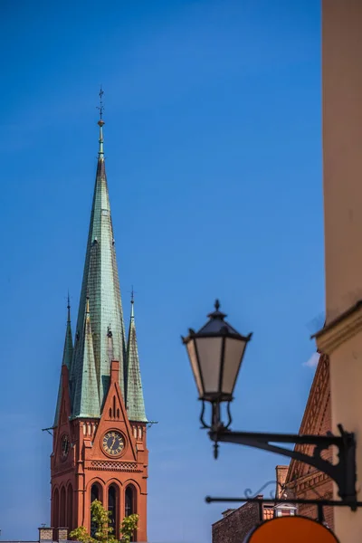 Вертикальний Знімок Церкви Торуні Польща — стокове фото