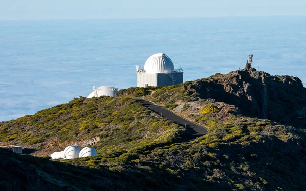 Eine Panoramaaufnahme Des Astronomischen Observatoriums Von Palma Auf Einem Hügel — Stockfoto