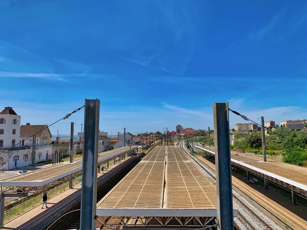昼間の鉄道駅の眺め — ストック写真