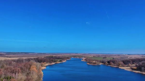 Una Vista Maestosa Degli Stagni Nel Parco Del Castello Nesvizh — Foto Stock