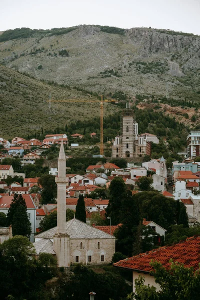 Uma Bela Paisagem Uma Paisagem Urbana Com Edifícios Mostar Bósnia — Fotografia de Stock