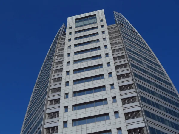 Uma Foto Fascinante Belo Edifício Dia Ensolarado — Fotografia de Stock