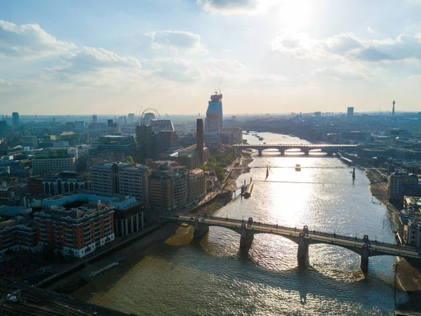 Widok Lotu Ptaka Tamizy Tower Bridge Londynie Jasnym Tle Słońca — Zdjęcie stockowe