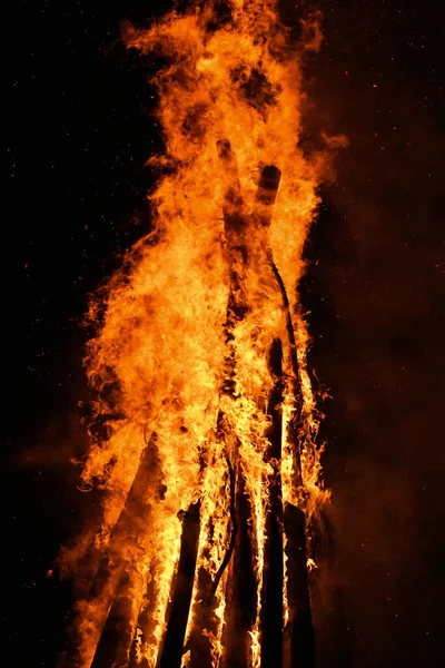 Vertical Shot Bonfire Romanian Forest — Stock Photo, Image