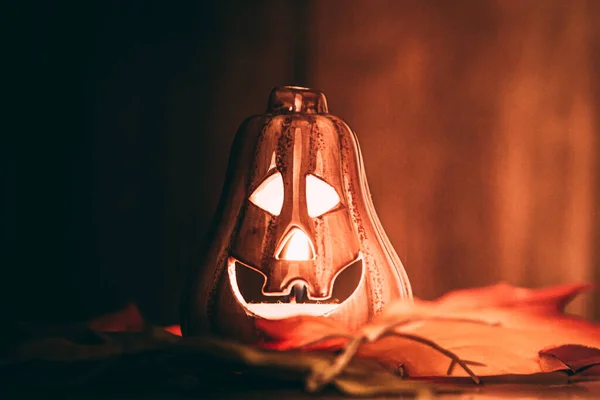 Valikoiva Keskittyä Laukaus Halloween Hehkuva Kurpitsa — kuvapankkivalokuva