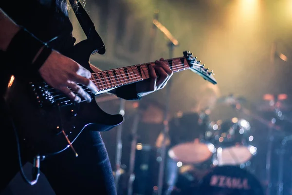 Gros Plan Guitariste Jouant Guitare — Photo