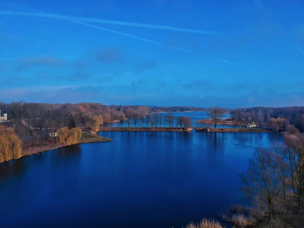 湖による美しい風景の空中写真 — ストック写真