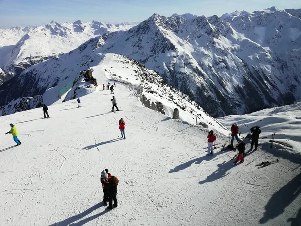Slden Oostenrijk Jan 2020 Wintersport Oostenrijkse Alpen Een Zonnige Dag — Stockfoto