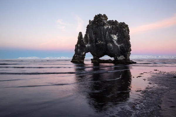 Close Pilha Mar Hvitserkur Troll Noroeste Islândia — Fotografia de Stock