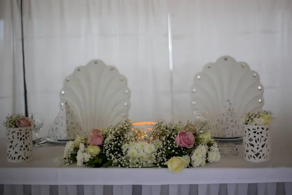 Tiro Close Belos Detalhes Decorações Casamento Com Várias Flores — Fotografia de Stock