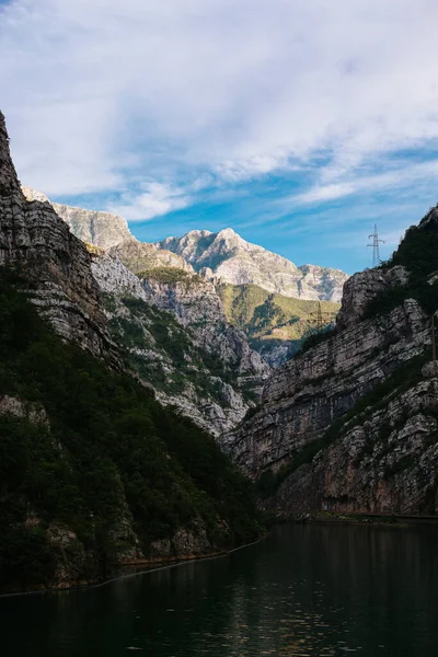 Une Belle Vue Sur Les Montagnes Rocheuses Près Mostar Bosnie — Photo