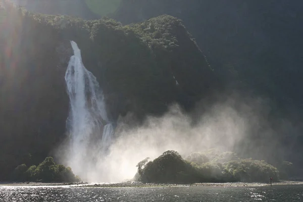 Cachoeira Descendo Rio Nova Zelândia — Fotografia de Stock