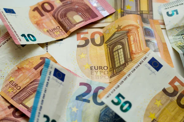 Nahaufnahme Mehrerer Euro Banknoten Perfekt Für Den Hintergrund — Stockfoto