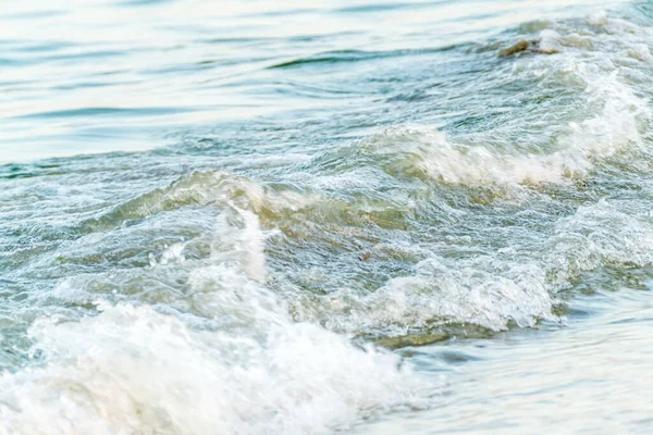 Beautiful Closeup Shot Sea Waves Hitting Shore — Stock Photo, Image