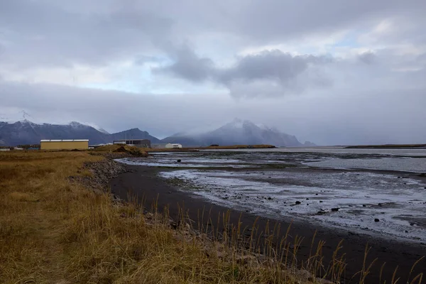 Mesmerizing View Black Sand Beach Cloudy Sky Iceland — Stock fotografie