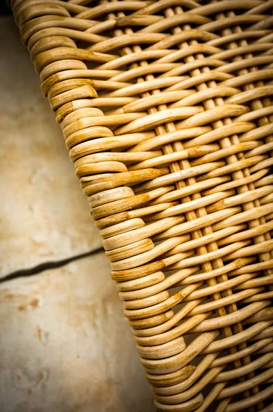 織り籠型の縦型クローズアップショット — ストック写真
