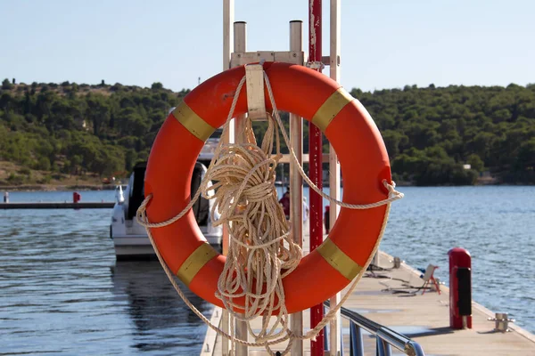 Anillo Salvavidas Muelle Lago — Foto de Stock