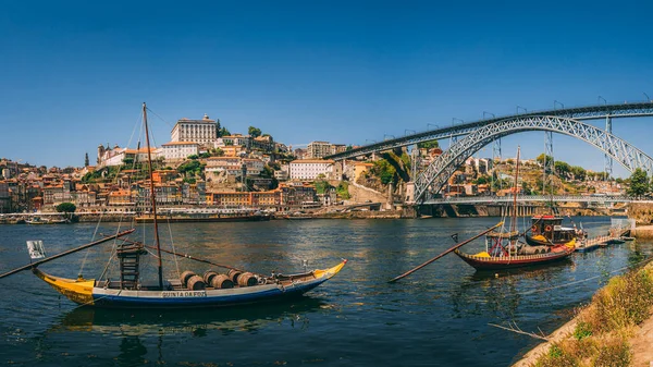 Порто Португаль Июля 2020 Красочные Лодочные Туры Вдоль Реки Дору — стоковое фото