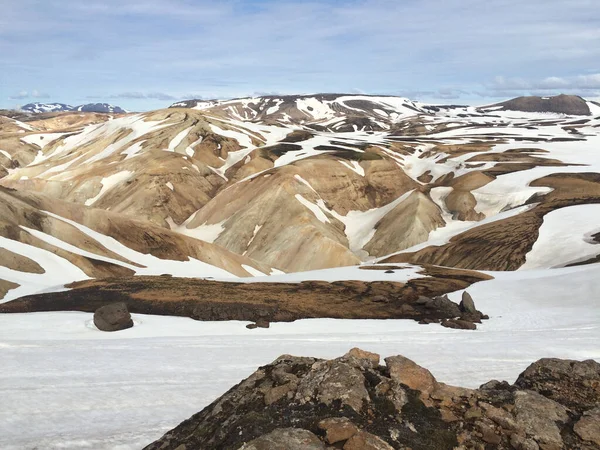 Zlanda Güzel Bir Karlı Kahverengi Dağ Görüntüsü — Stok fotoğraf