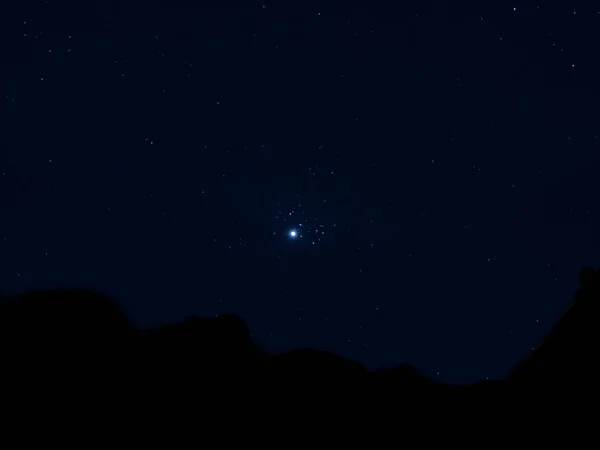 Okouzlující Pohled Zářící Hvězdy Noční Obloze — Stock fotografie