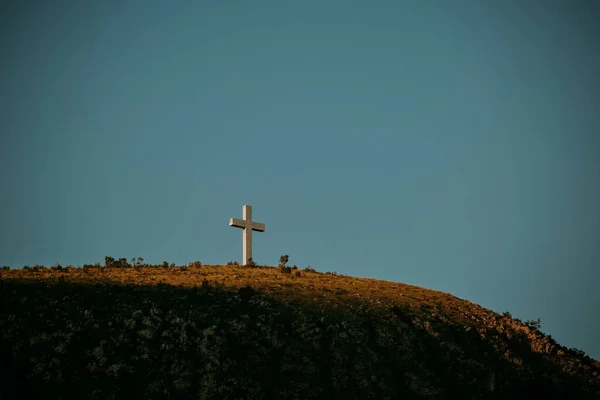 Una Statua Croce Alta Sulla Cima Una Collina Mostar Bosnia — Foto Stock