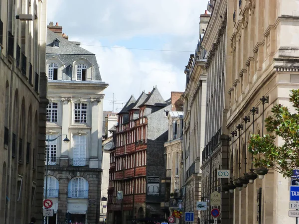 Χαμηλής Γωνίας Πλάνα Κτιρίων Στη Ρεν Γαλλία — Φωτογραφία Αρχείου