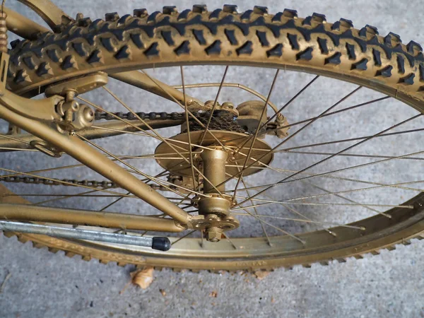 Tiro Seletivo Foco Pneu Velho Bicicleta — Fotografia de Stock