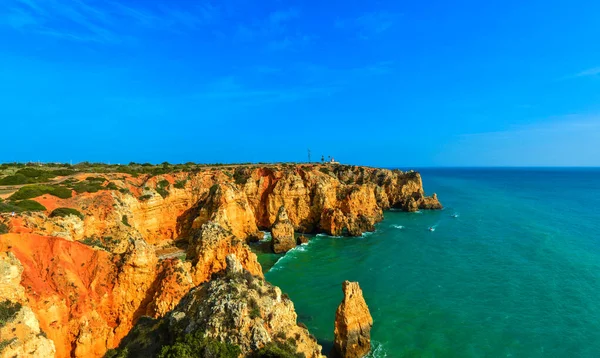 Widok Skalistą Plażę Mieście Lagos Algarve Portugalia — Zdjęcie stockowe