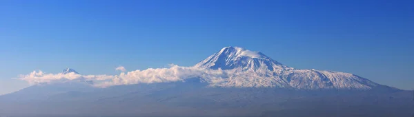 Μια Πανοραμική Φωτογραφία Του Υπέροχου Όρους Αραράτ Που Αιχμαλωτίστηκε Στην — Φωτογραφία Αρχείου