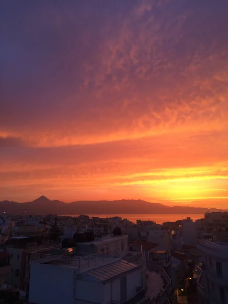 Een Verticaal Shot Van Een Prachtige Zonsondergang Heraklion Kreta — Stockfoto