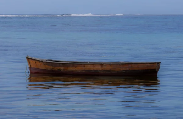 Bateau Abandonné Dans Lac Tranquille Maurice — Photo