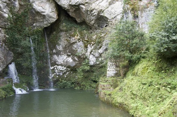Sziklás Hegy Víz Parque Nacional Los Picos Europa Cordinanes Spanyolország — Stock Fotó