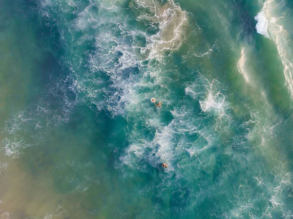 Een Top View Shot Van Mensen Zwemmen Varkala Beach — Stockfoto