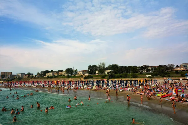 Eforie Nord Romania Agosto 2018 Paisaje Con Turistas Playa Eforie —  Fotos de Stock