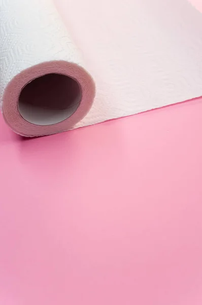 Rollo Papel Cocina Sobre Fondo Rosa — Foto de Stock