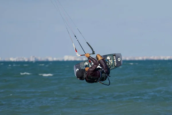 Burgas Bulgaria Agosto 2020 Kitesurf Bahía Burgas Práctica Deportes Acuáticos — Foto de Stock