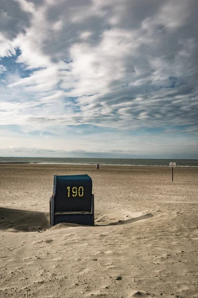 2020 모래사장에 아름다운 판매대의 — 스톡 사진