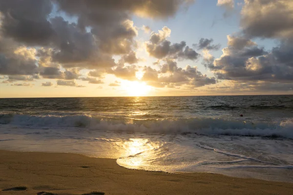 Beautiful Cloudy Sky Sunset View Calm Peaceful Seascape — Stock Photo, Image