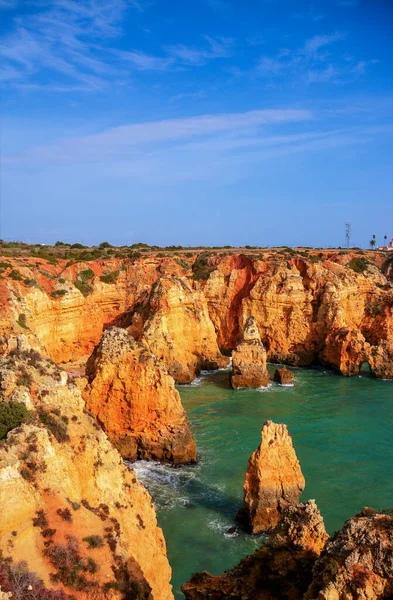 Pionowy Widok Ponta Piedade Otoczony Morzem Lagos Portugalia — Zdjęcie stockowe