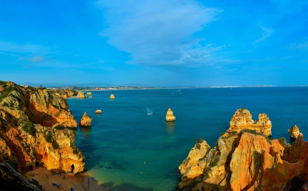 Ένα Τοπίο Της Ponta Piedade Κάτω Από Φως Του Ήλιου — Φωτογραφία Αρχείου