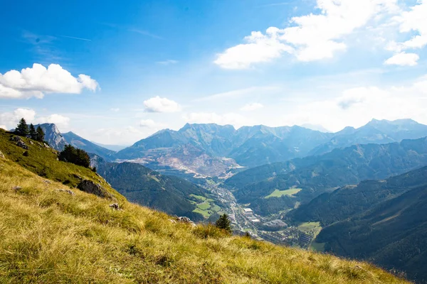 Ландшафт Скелястих Гір Вкритий Зеленню Ейзенері Австрія — стокове фото