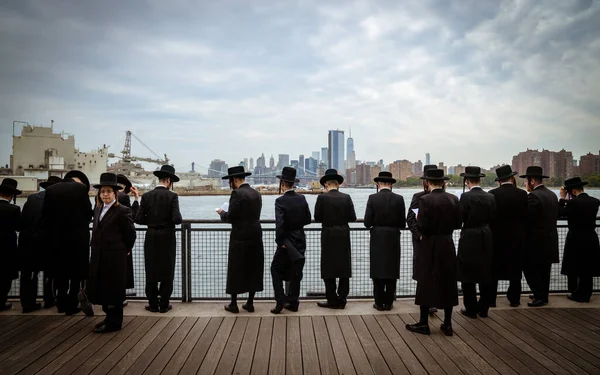Nowy Jork Zjednoczone Państwa Września 2020 Chasydzcy Żydzi Dzielnicy Williamsburg — Zdjęcie stockowe